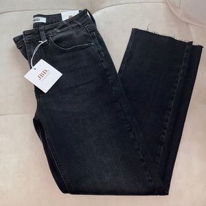 Just Black Denim Cropped Straight Leg Jeans 👖